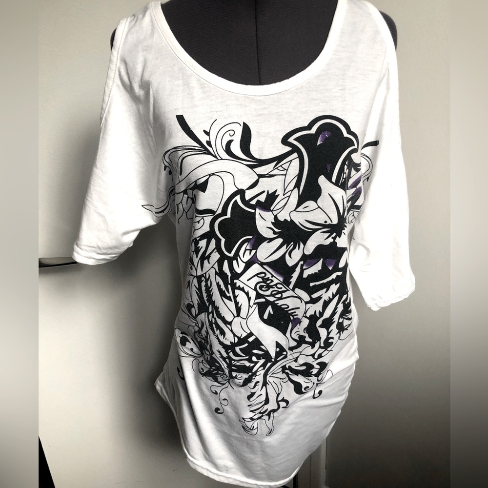 Asymmetric floral dress | Asymmetric sleeves |